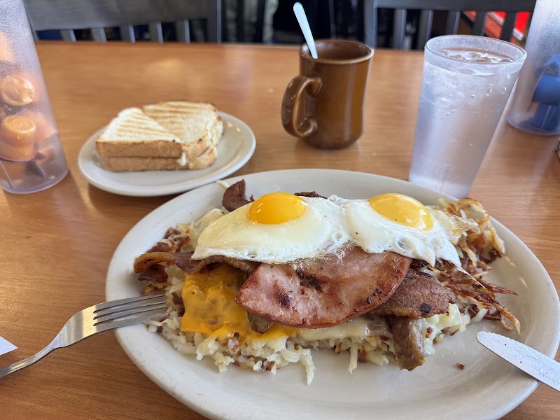 Ogie's Cafe photo 4