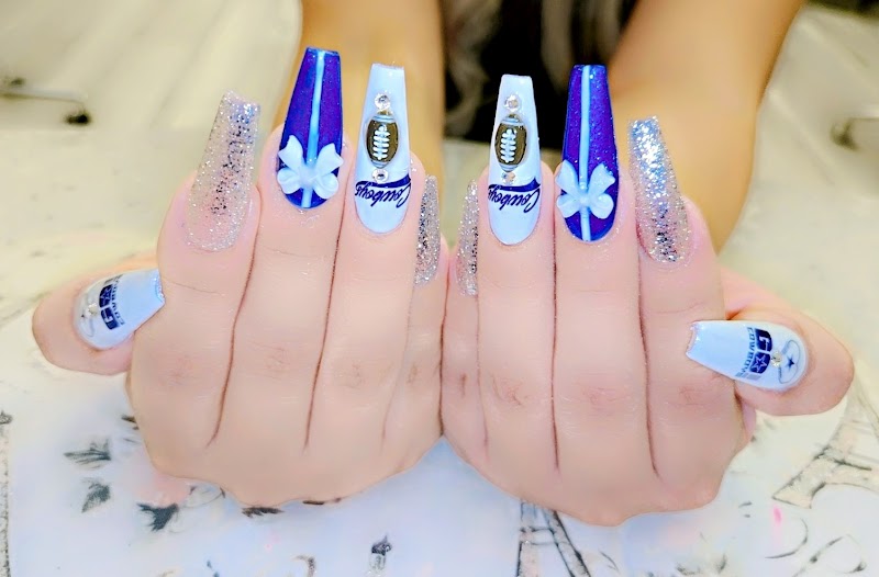 Monik's Nails & Beauty Spa