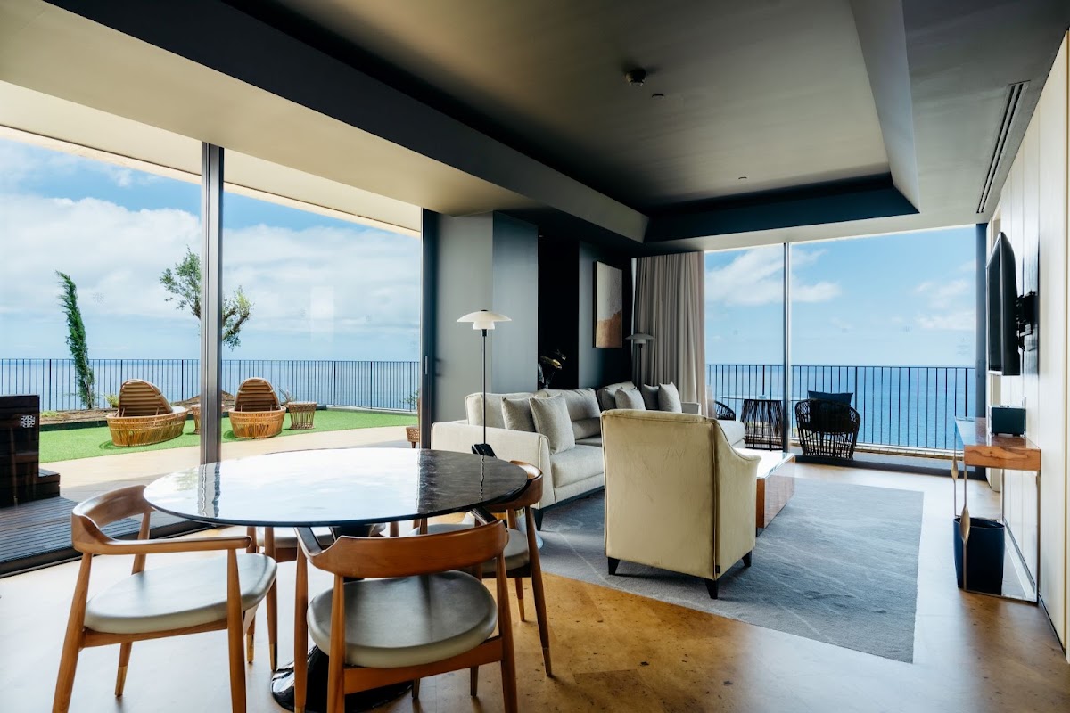 The Reserve, Savoy Signature 4