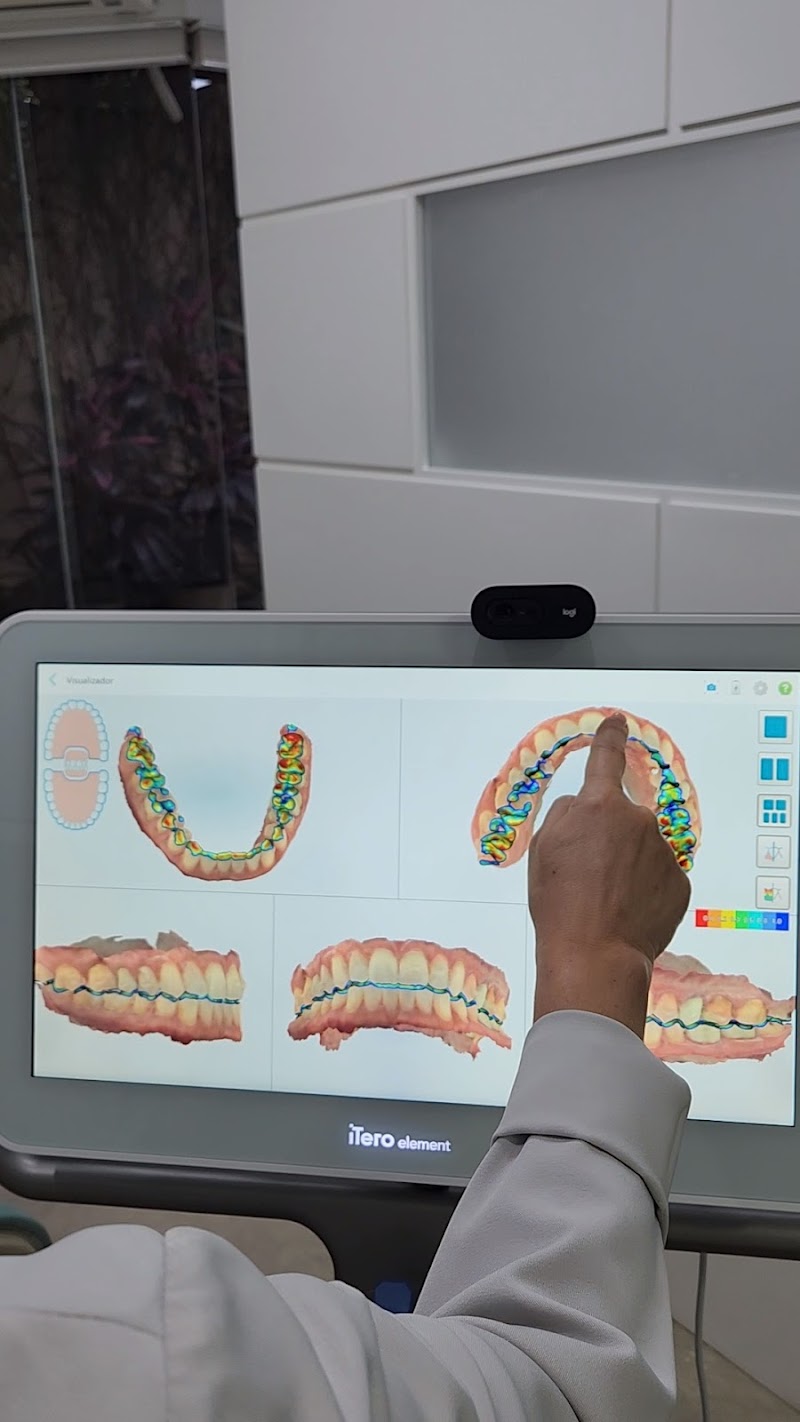 Dra. Fâni Ferreira de Carvalho | Ortodontista em Campo Grande - foto 3