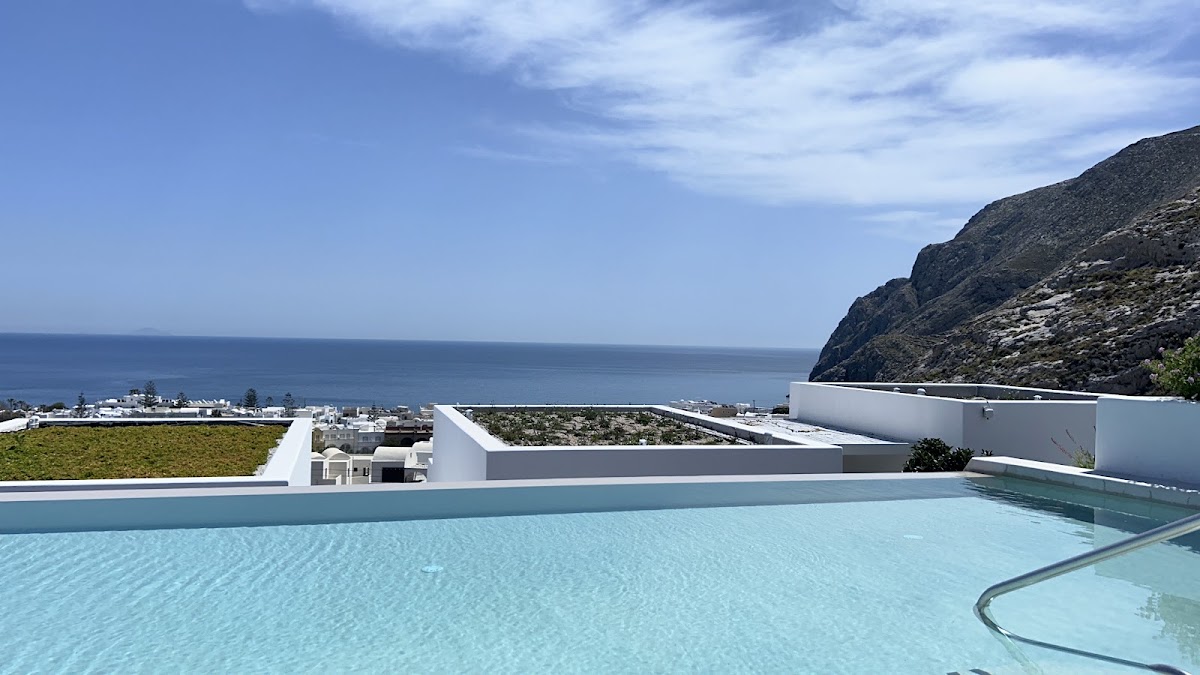 Sandblu Santorini, LXR Hotels & Resorts, dog-friendly hotel, photo 2