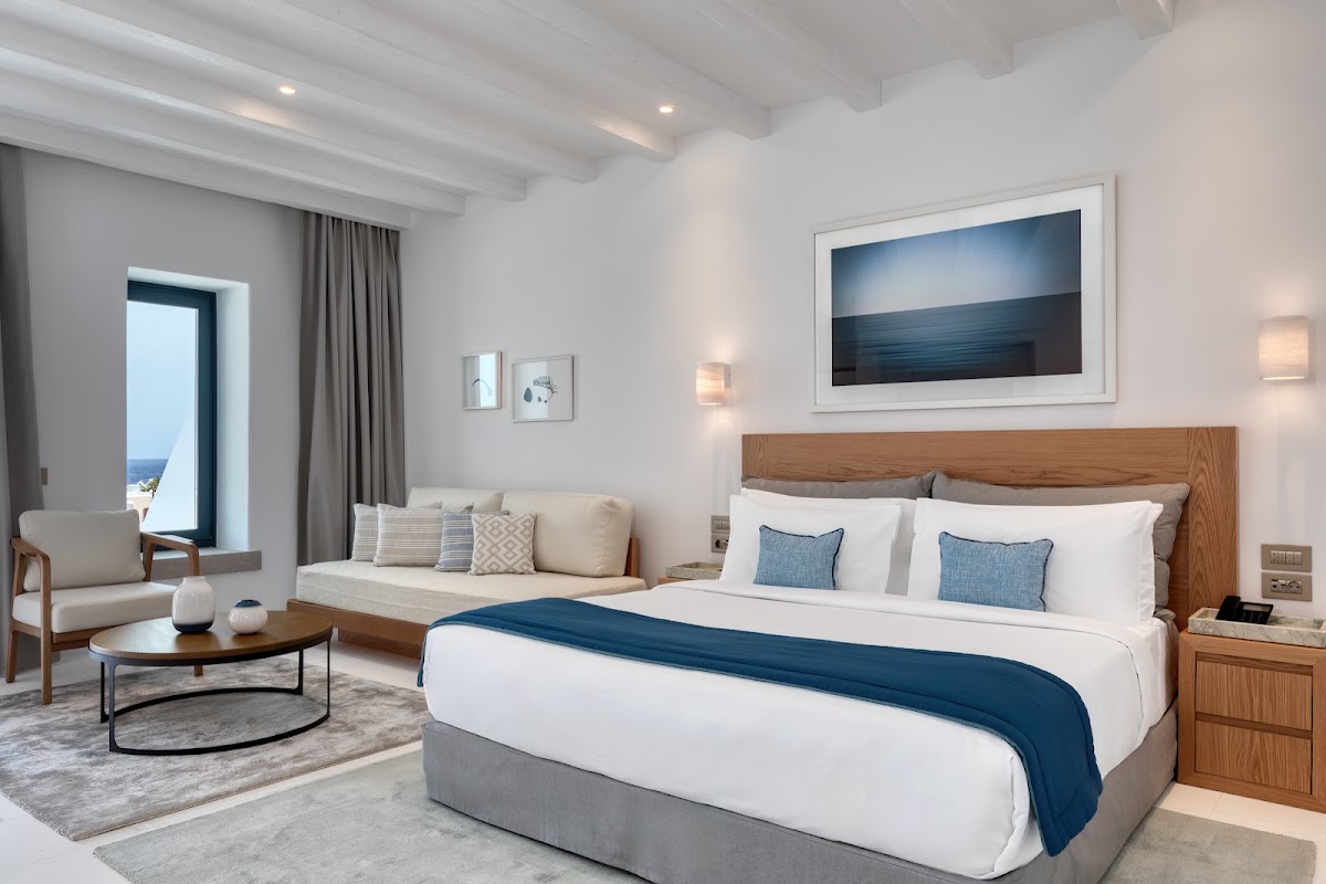 Sandblu Santorini, LXR Hotels & Resorts, dog-friendly hotel