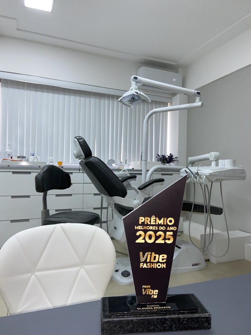 Claudia Pravato Odontologia | Implantes e Próteses