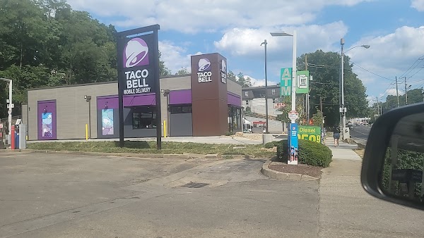 Photo by Antonio Rhodes