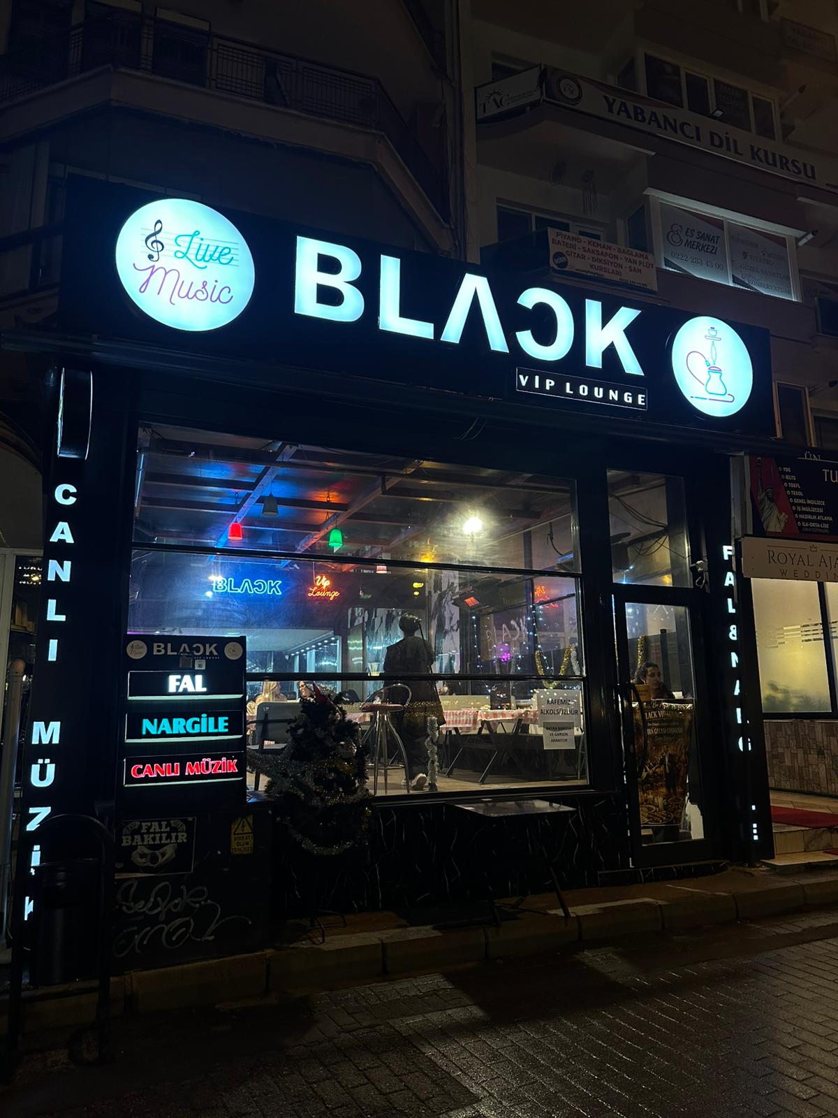Black Vip Lounge mekanı