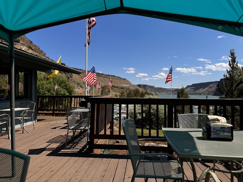 Cove Palisades Store & Cafe photo 1