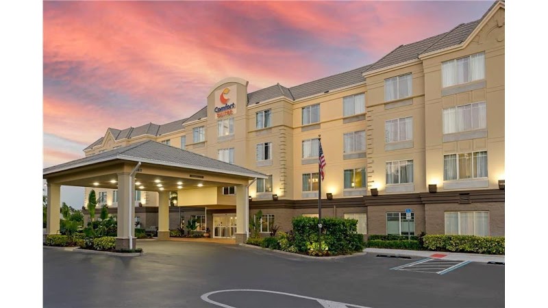 Comfort Suites Near Universal Orlando Resort