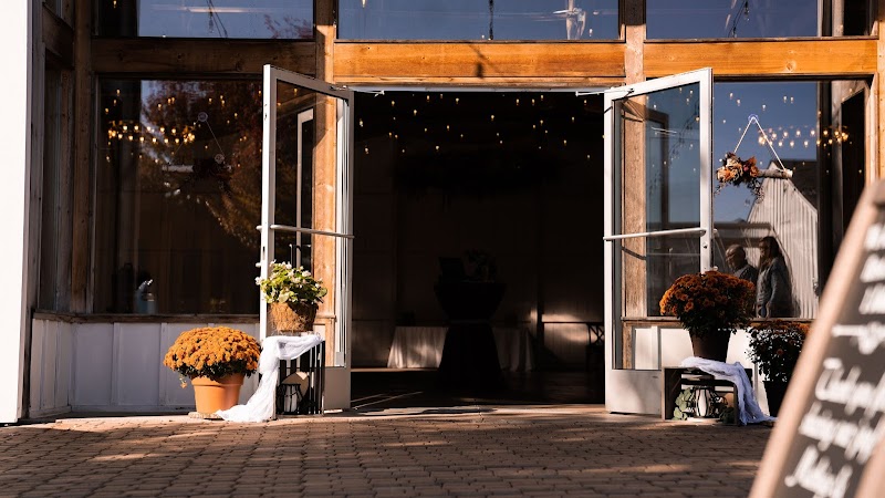 Boxed and Burlap photo 1