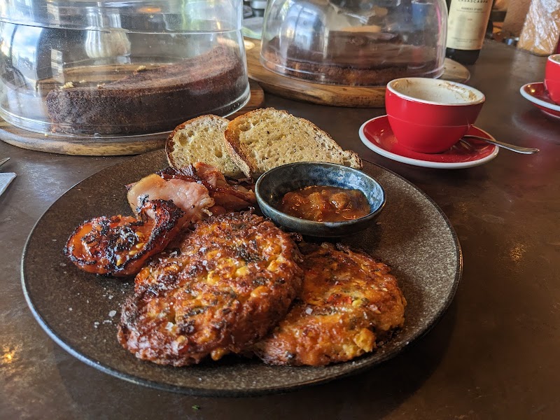 Ed's Spuntino Cafe & Bar photo 2