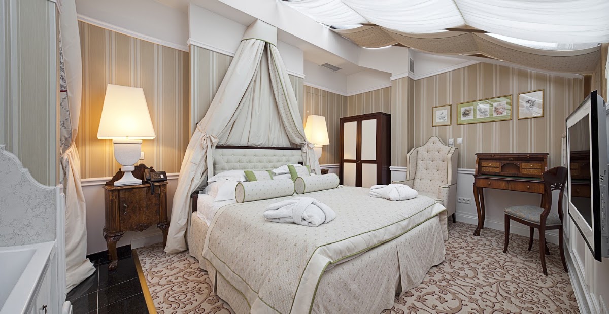 The Bonerowski Palace, dog-friendly hotel