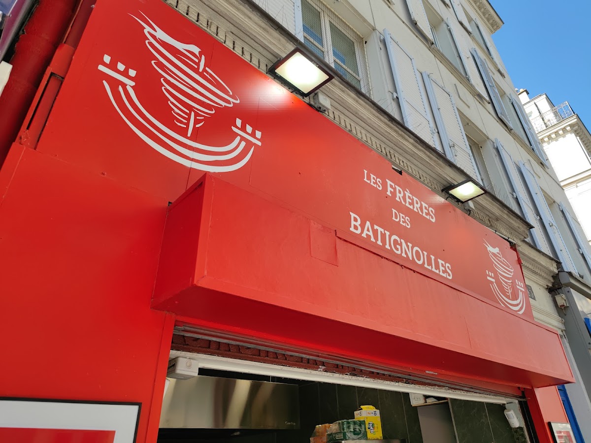 Les Frères des Batignolles, vue extérieure