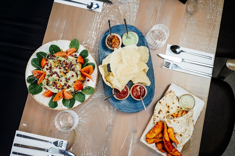 Nicco Restaurant & Bar