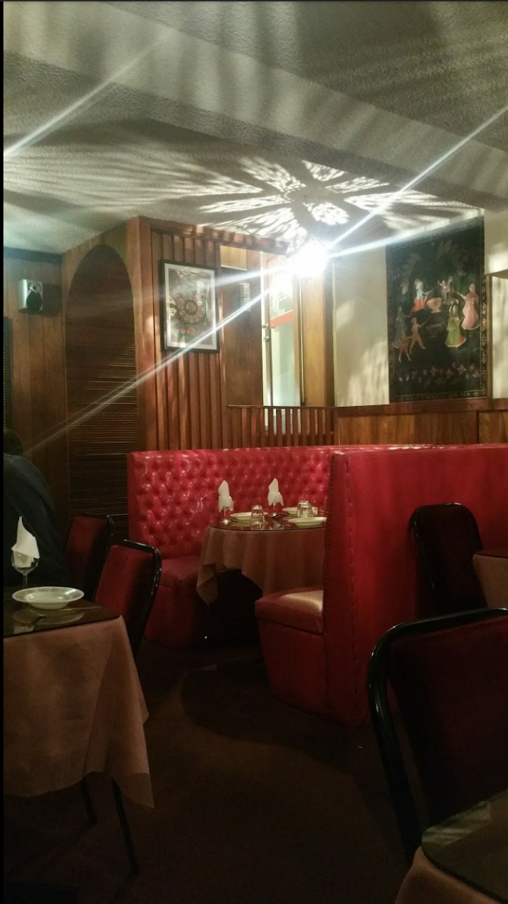 Taj Mahal Indian Restaurant photo 1