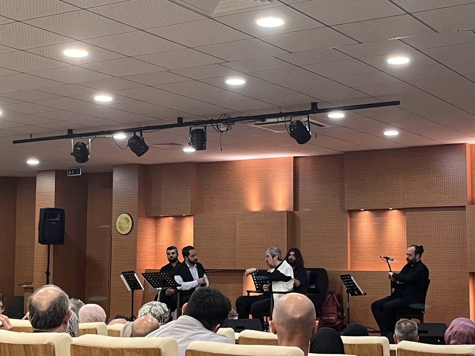 Ziya Taşkent Konser Salonu mekanı