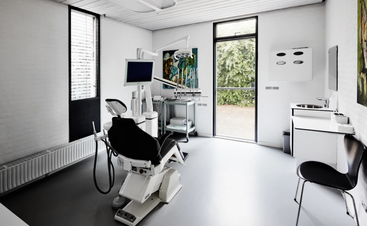 Tandlæge Elisabeth Melvang ApS - tandlægeklinik i Odense C