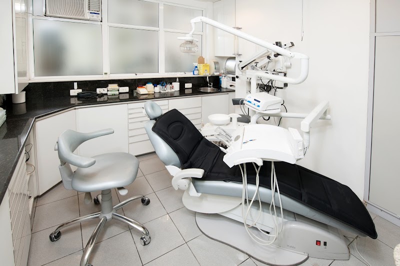 Dentista Centro RJ - Odonto Loureiro Clínica Odontológica e Implante - foto 3