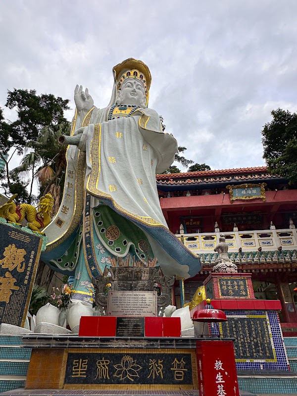 Repulse Bay Tin Hau and Kwun Yum Statues 1