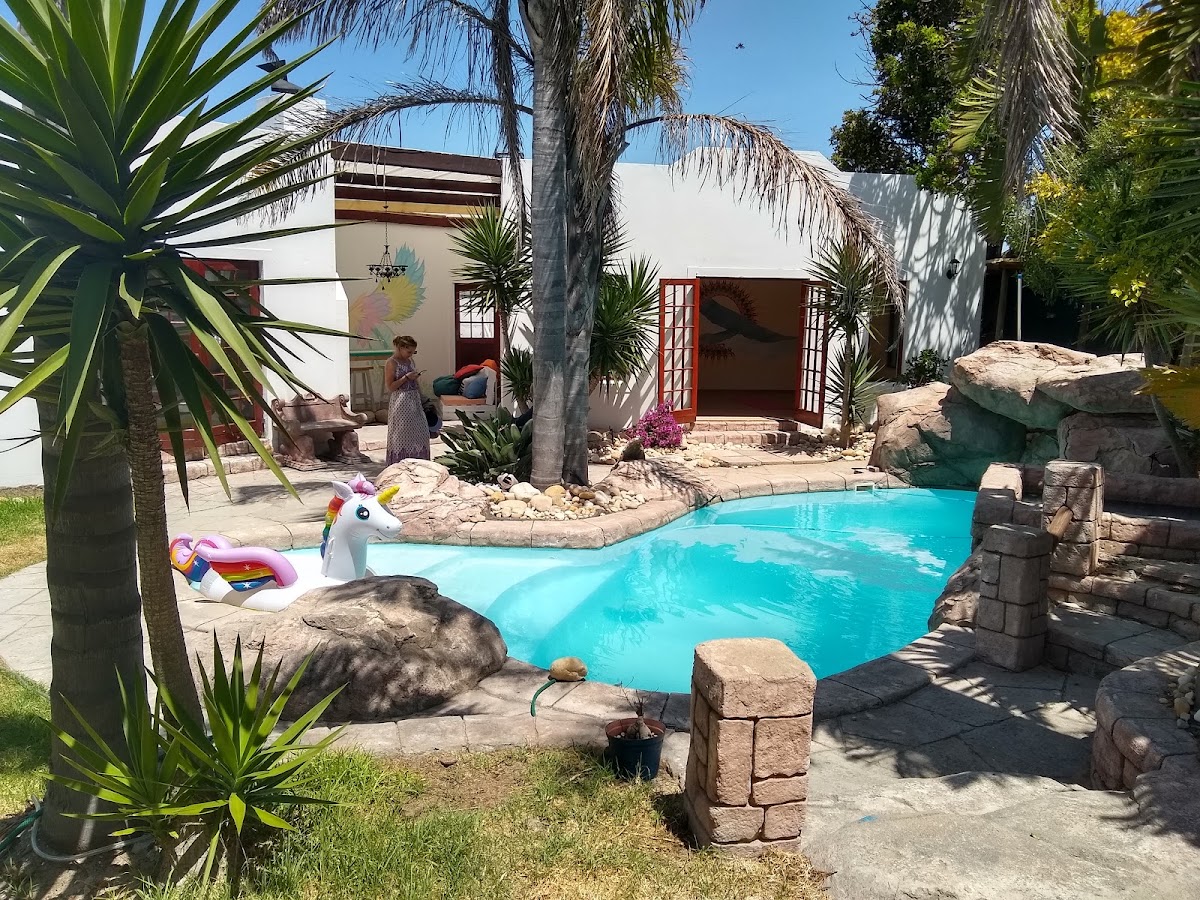 Khaya Kite and Yoga House — 4