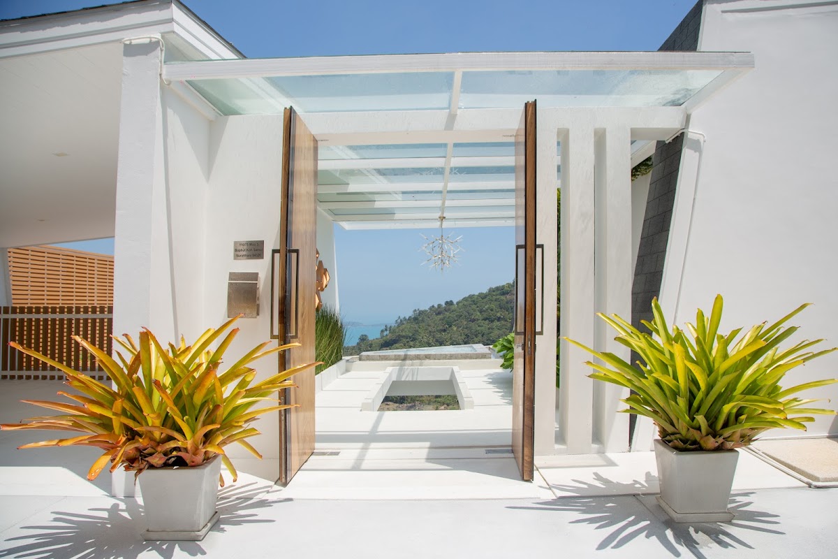 Icon Villa - Main view