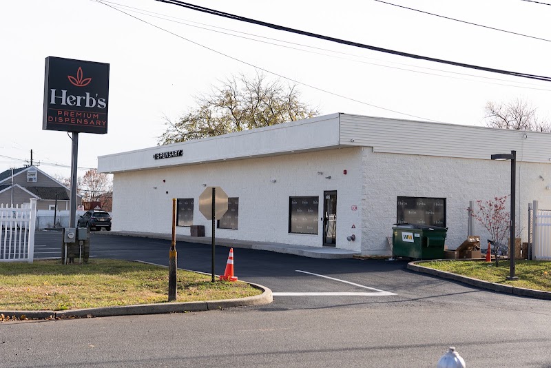 Video tour of Herb's Premium Dispensary retail environment