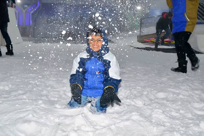 Snow World Noida (DLF Mall of India)