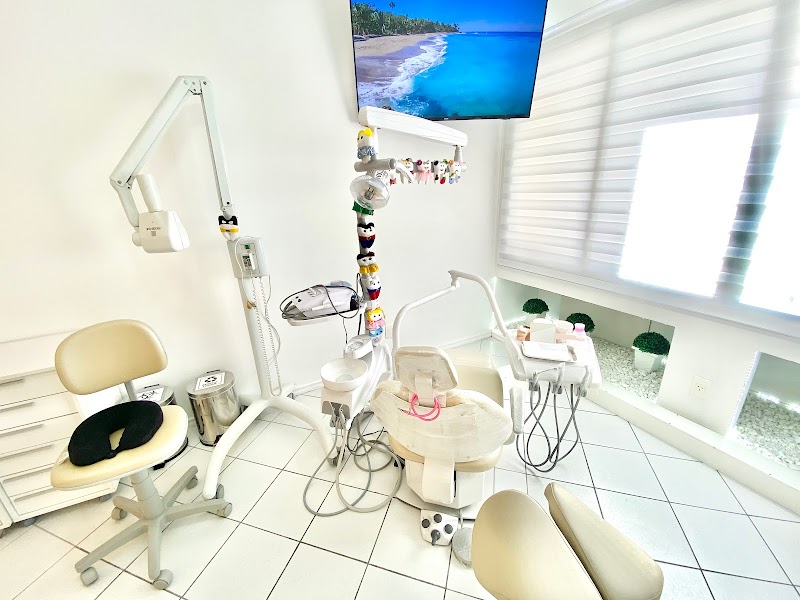 Dra. Marcela Gomes - Dentista - foto 2