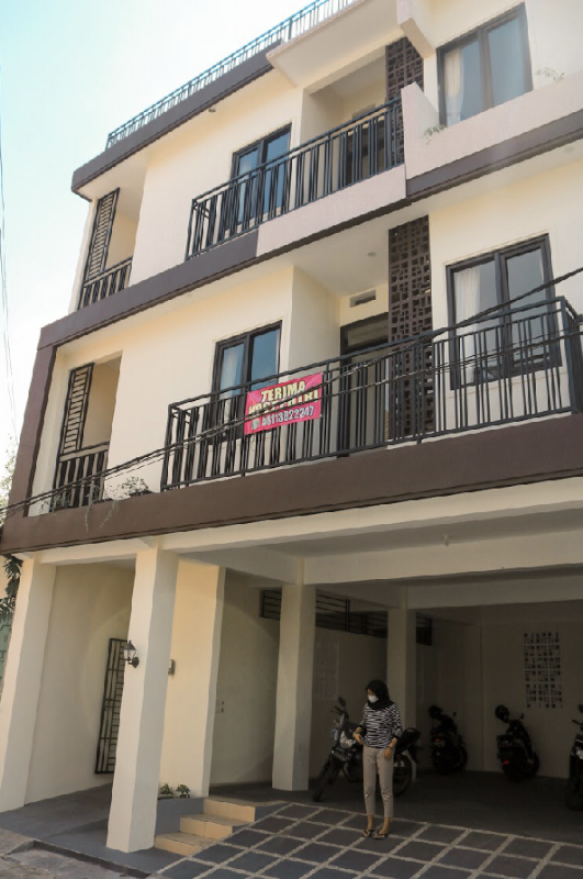 NUNNA KOST PUTRI