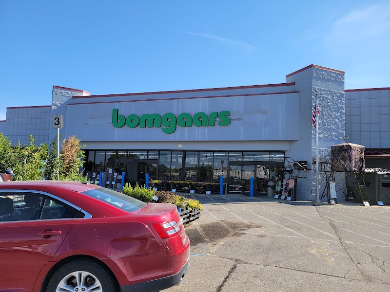 Bomgaars photo