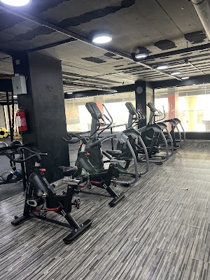 مصنع العضلات Muscles Factory