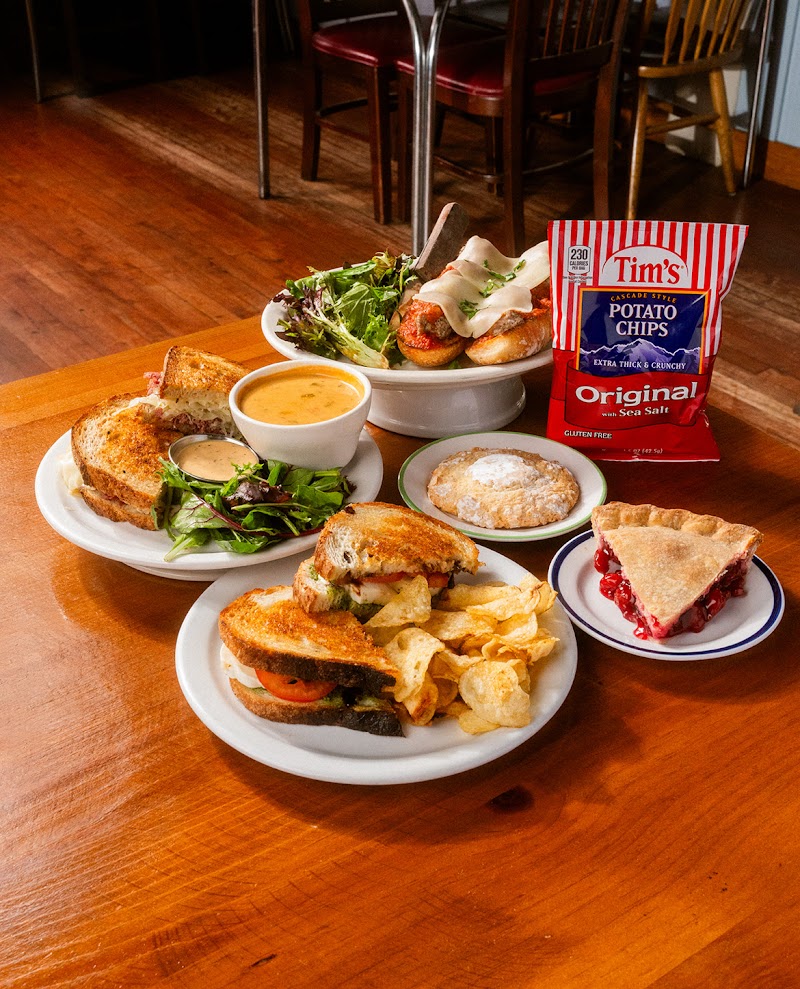 The Sisters Restaurant photo 4