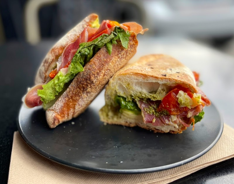 Little Frenchie & Co. photo 2