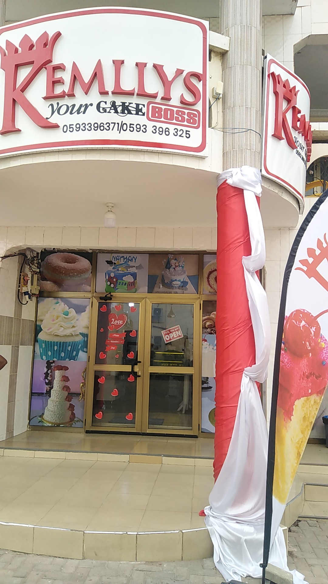 Kemllys Cakes and Accessories Tema