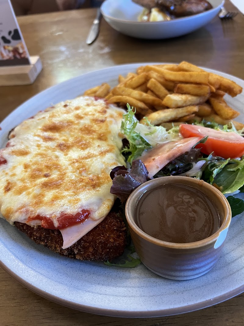 The Spotted Cow Hotel photo 9