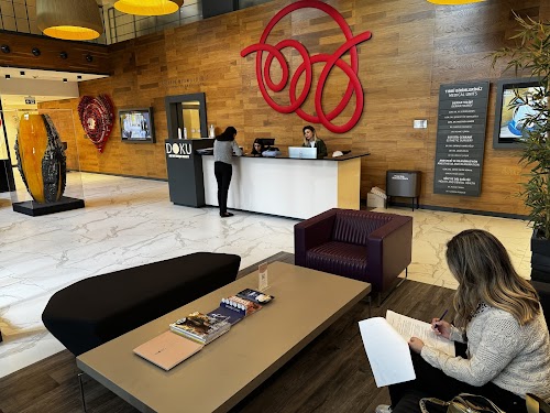 Dr Serkan Aygin, oficina de información logo