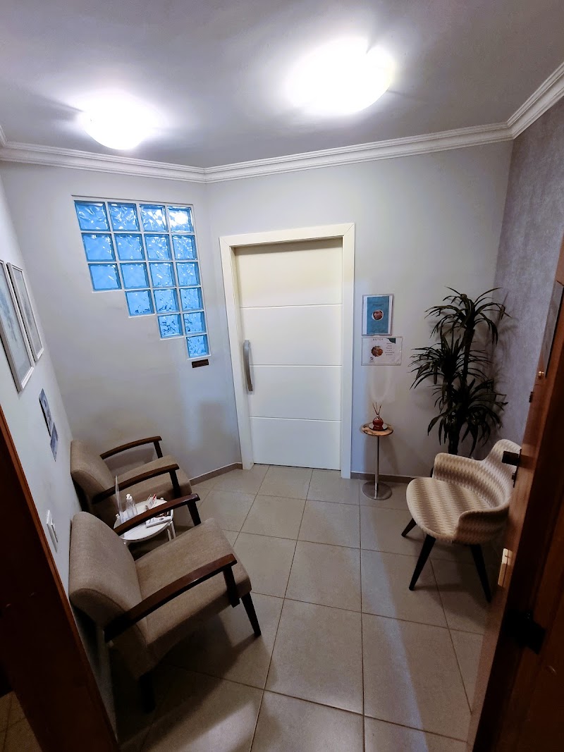 Dra Danielle Dias Xavier Odontologia Especializada 🦷 - foto 3