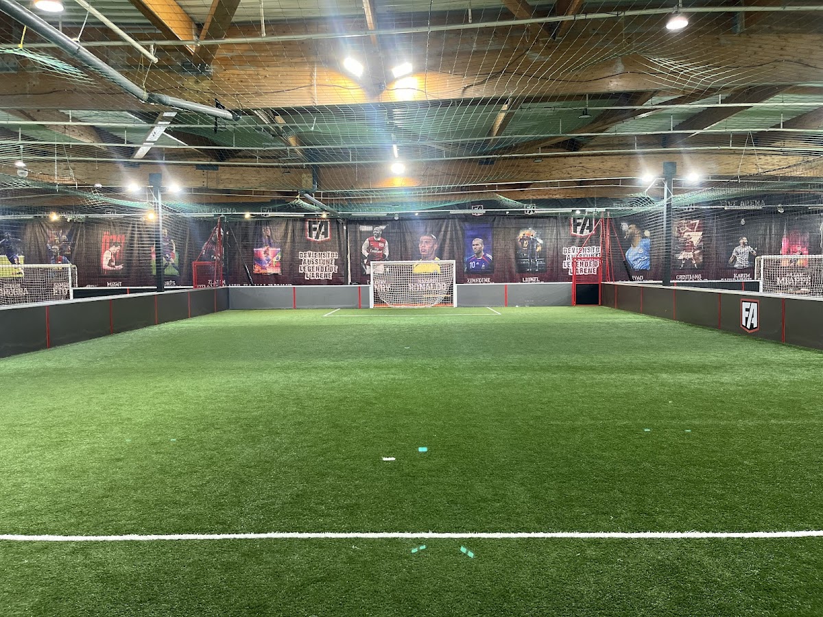 FIVE ARENA - 5 FIVE ⚽️ & 2 PADEL 🎾, vue extérieure