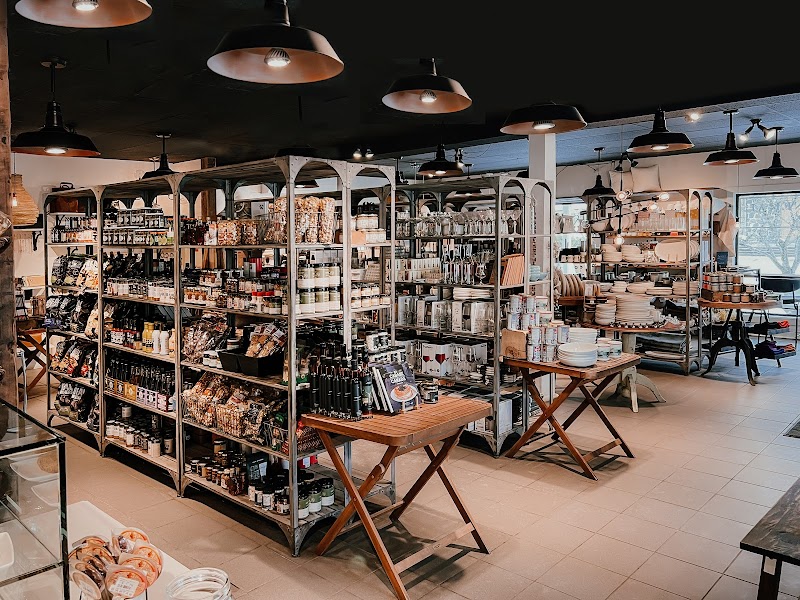 Val-David General Store photo 3