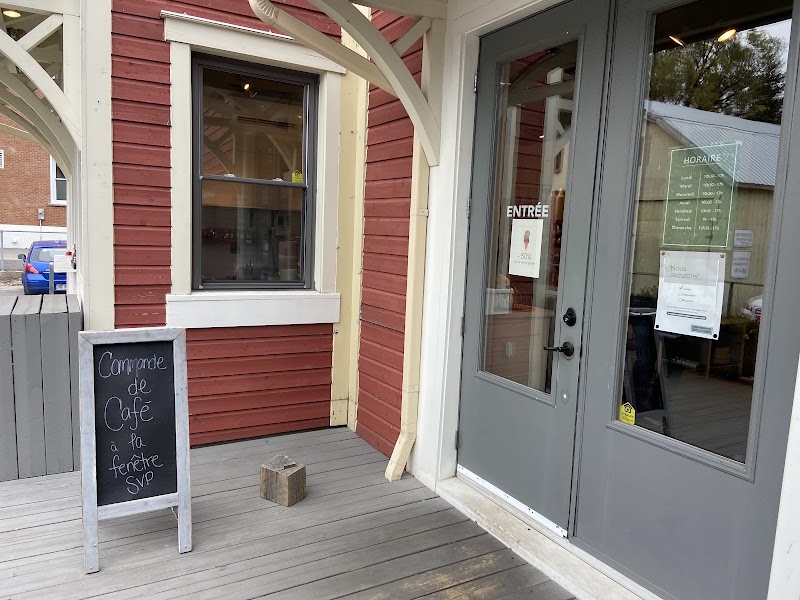 Val-David General Store photo 1