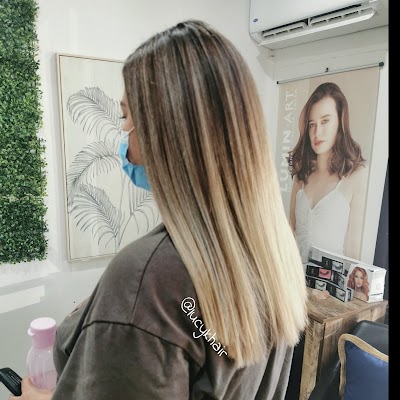 The Blonde Boss photo 2