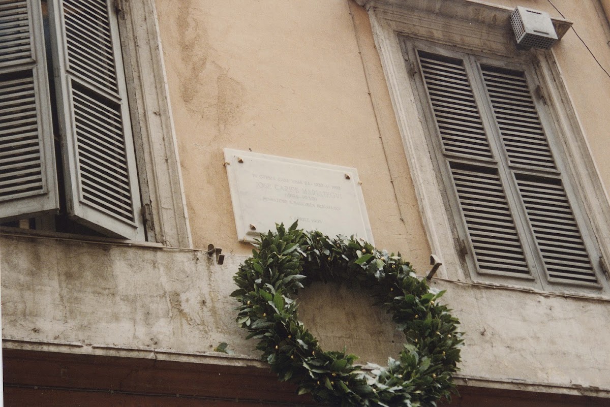 Roman Plaque: Home of Jose Carlos Mariategui house