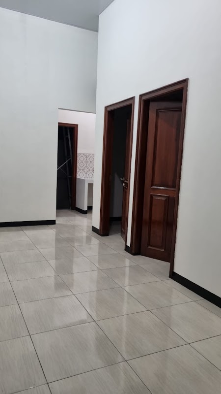 Kontrakan Kora Raja