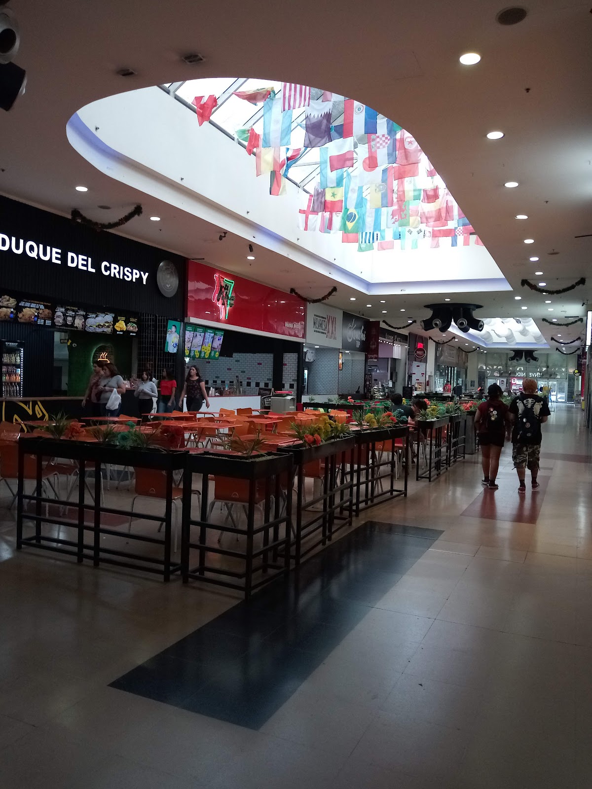 Catán Shopping: Diversión indoor para chicos en González Catán