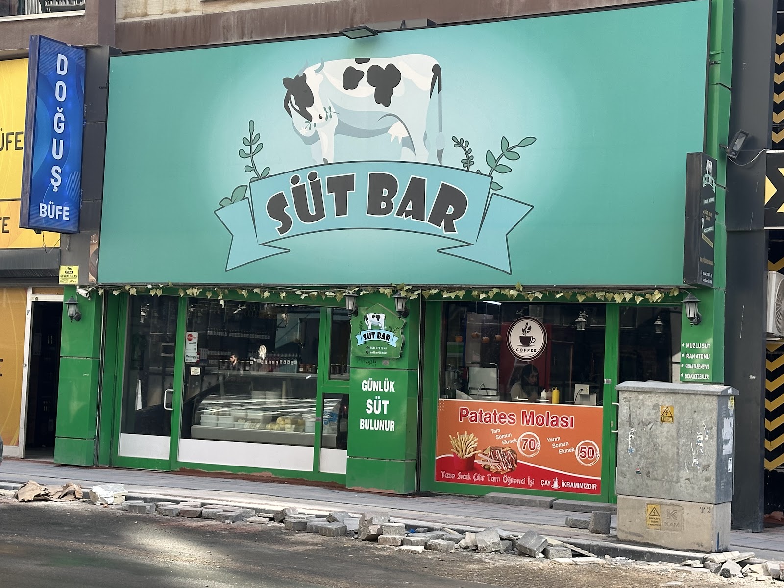Süt Bar mekanı