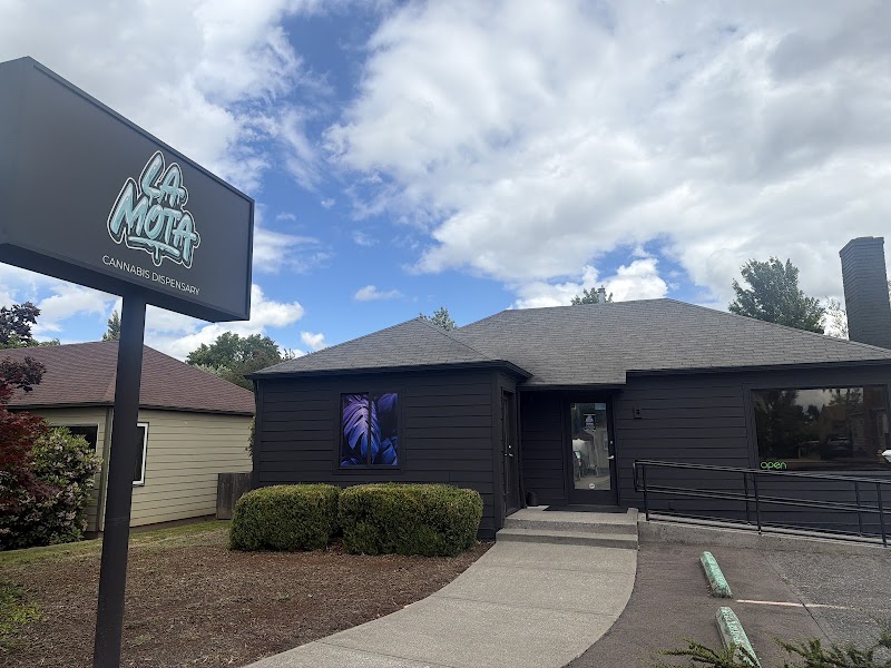Video tour of La Mota - Beaverton 3 109th Avenue retail environment