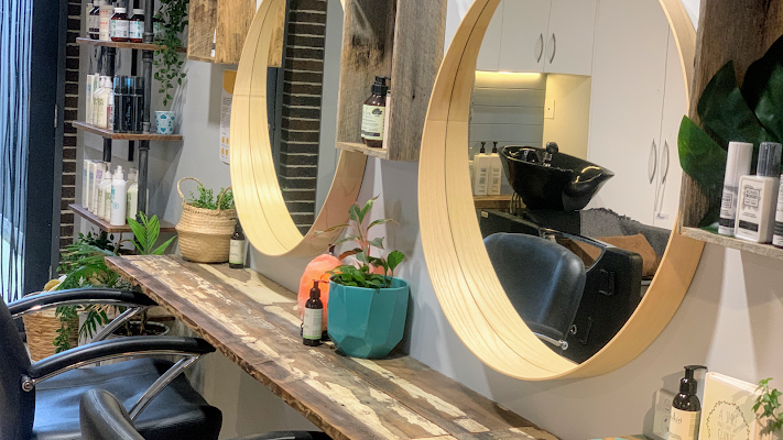 TEXTURED HAIR DESIGN