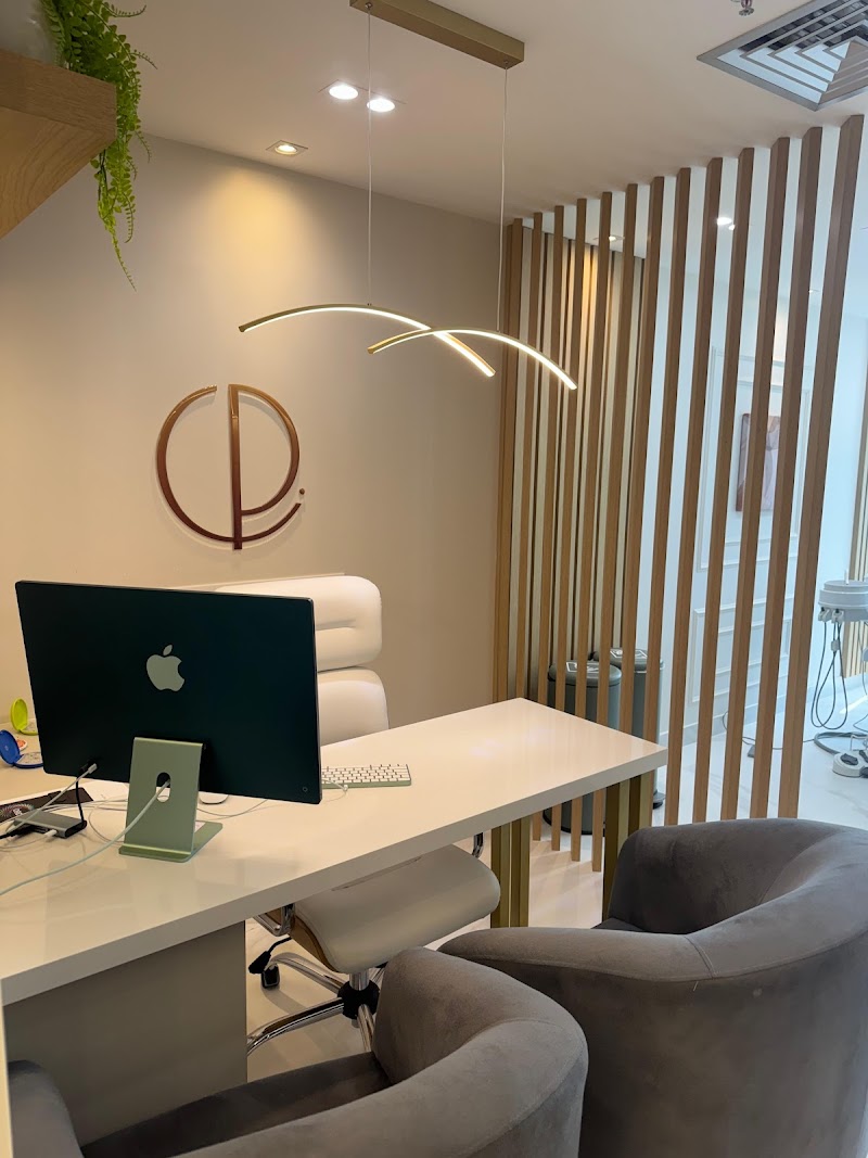 Dra. Camila Péres - foto 3