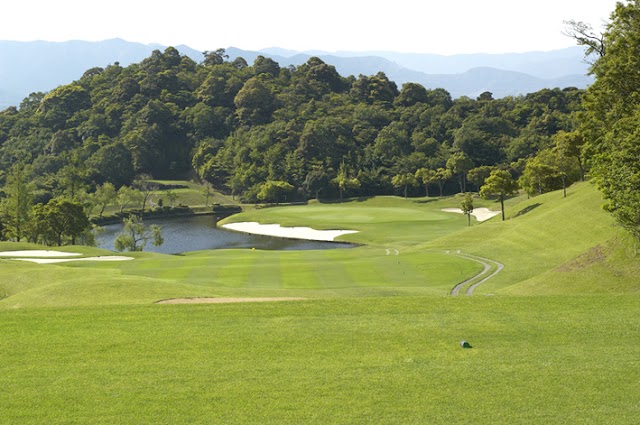 Castle Hill Country Club - Photo 1