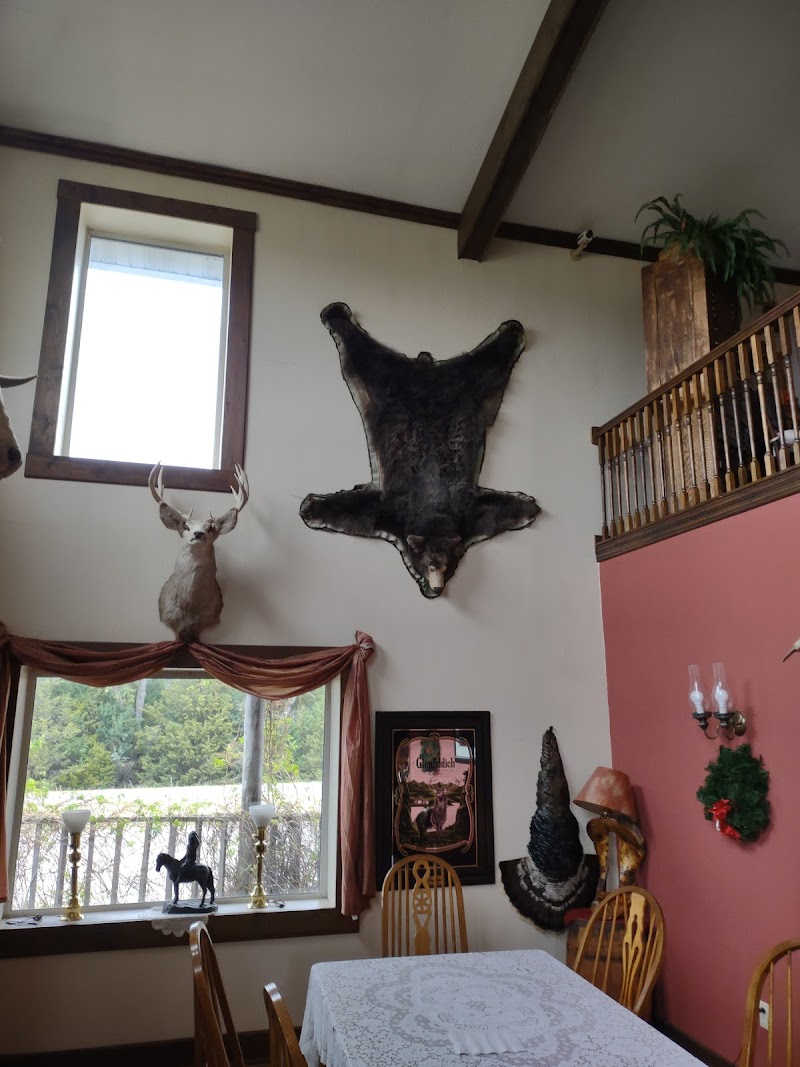 Uncle Buck's Lodge - Photo 5