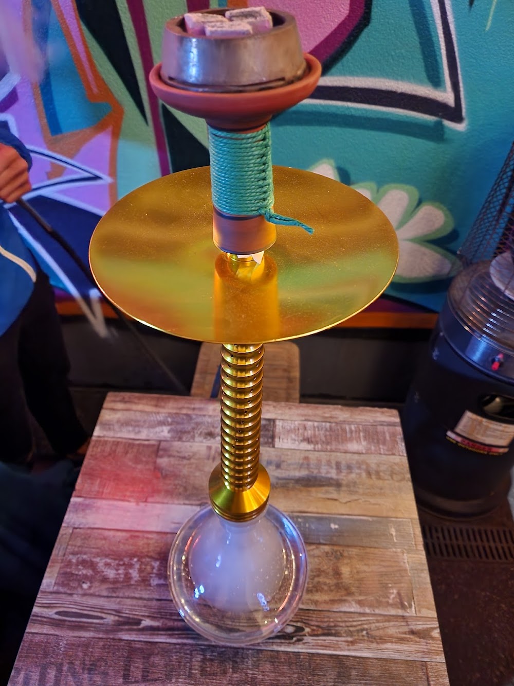 Bar 185