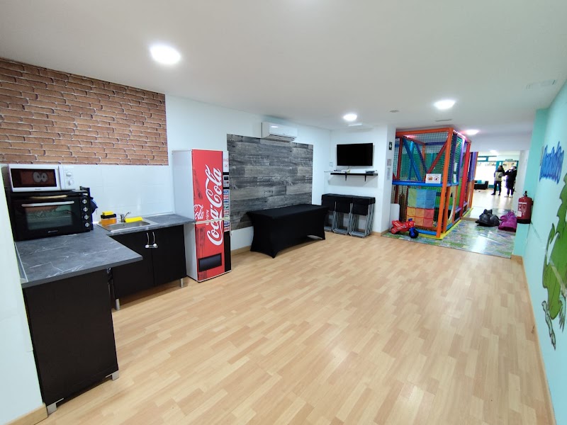 Monstruitos - Sala Para Cumpleaños